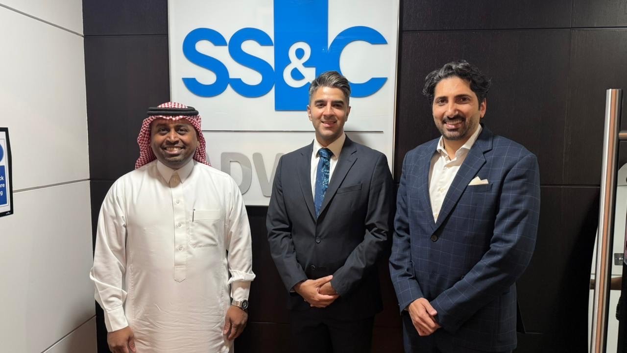 رزين توقّع اتفاقية مع Advent لترقية أنظمتها التقنية وتعزيز جاهزيتها للنمو